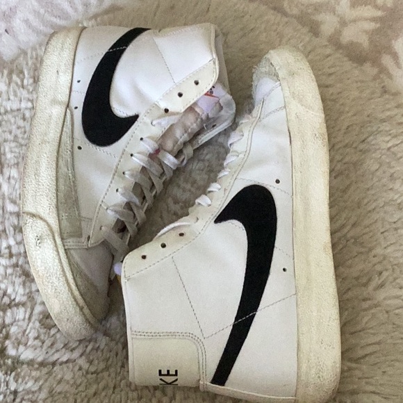 Nike Blazer Mid ‘77 - Picture 1 of 8